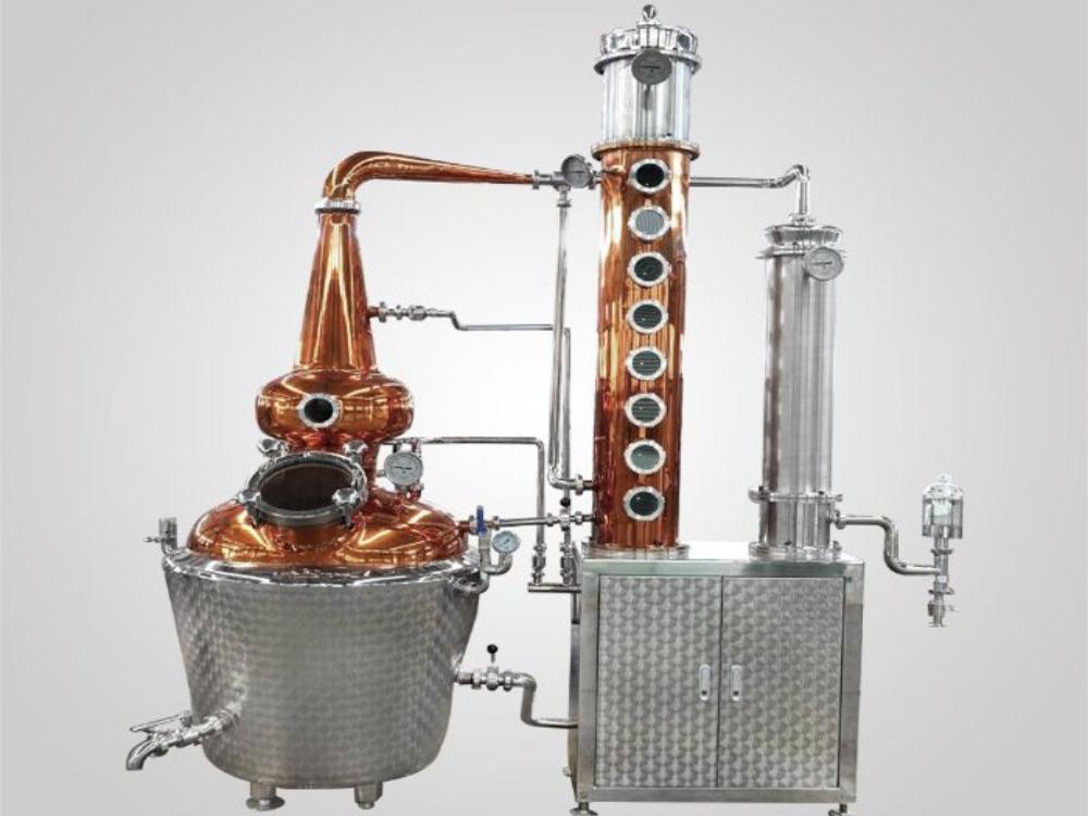 <b>How is whisky distilled by distilling equipment?</b>